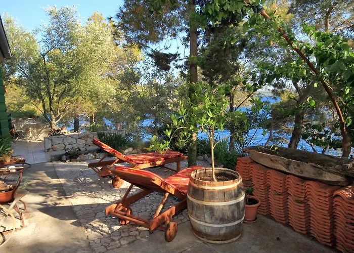 Secluded Fisherman's Lavdara, Dugi Otok - 8175 Dom wakacyjny