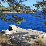Vikendica Secluded Fisherman's Lavdara, Dugi Otok - 8175 *