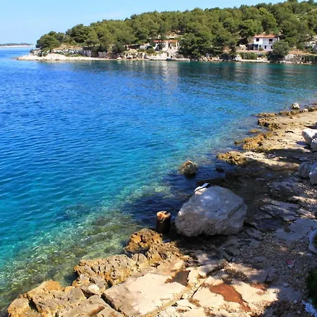 Holiday home Secluded Fisherman's Lavdara, Dugi Otok - 21569 Sali