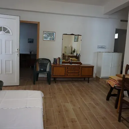 Holiday home Secluded Fisherman's Lavdara, Dugi Otok - 21569