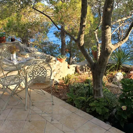 Vakantiehuis Secluded Fisherman's Lavdara, Dugi Otok - 8175 Sali